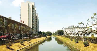 治理后的上海市宝山区淞南镇的向阳河